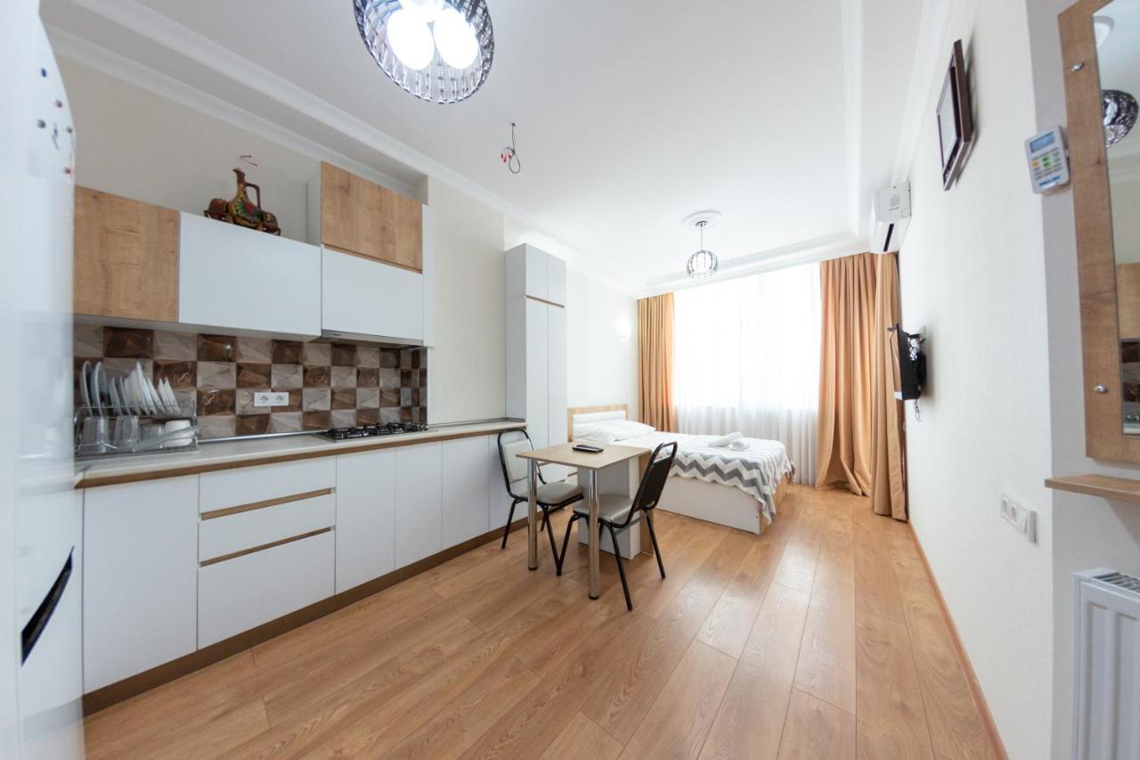 5 Apartment In One Boulding - Near Stadium Батуми Экстерьер фото