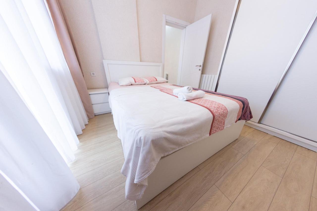 5 Apartment In One Boulding - Near Stadium Батуми Экстерьер фото