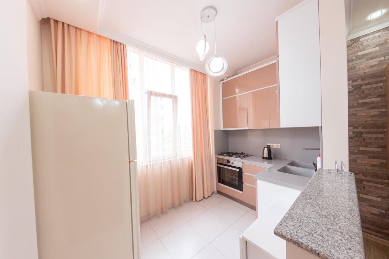 5 Apartment In One Boulding - Near Stadium Батуми Экстерьер фото